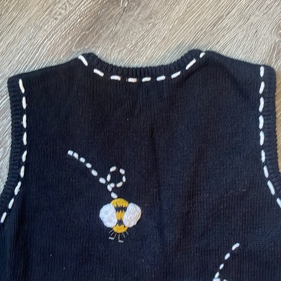 Vintage Sweater Vest Bumblebee Floral Daisy Hand Embellished Crochet Knit Size M - Picture 7 of 8